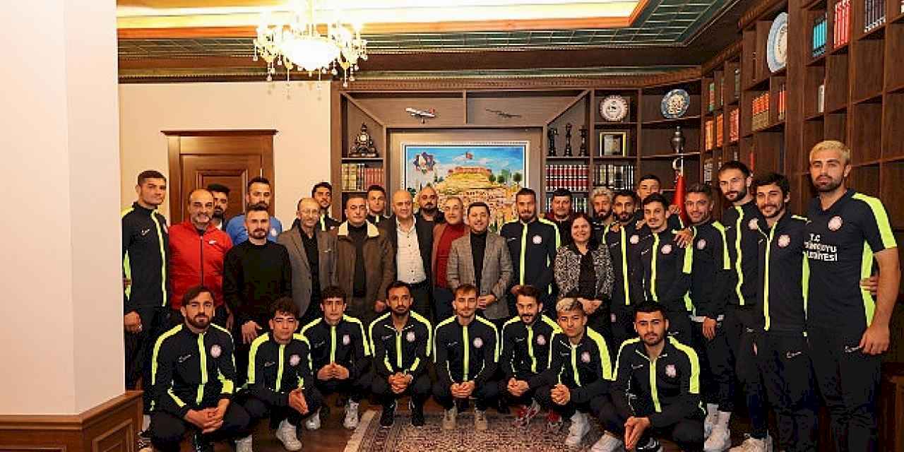 Suvermez Kapadokyaspor, Başkan Rasim Arı'yı Ziyaret Etti