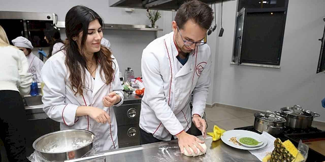 Kocaeli'nin geleceği gençlerle şekilleniyor