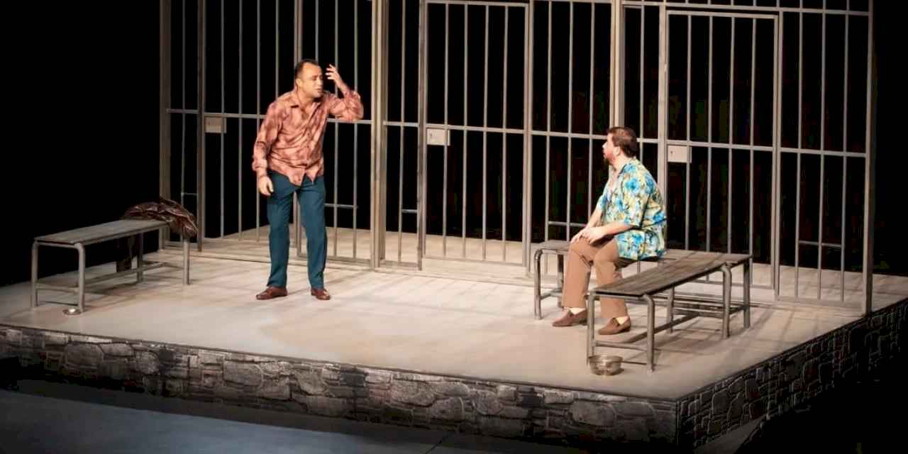 “Çok Tuhaf Soruşturma” oyununun prömiyeri yapıldı