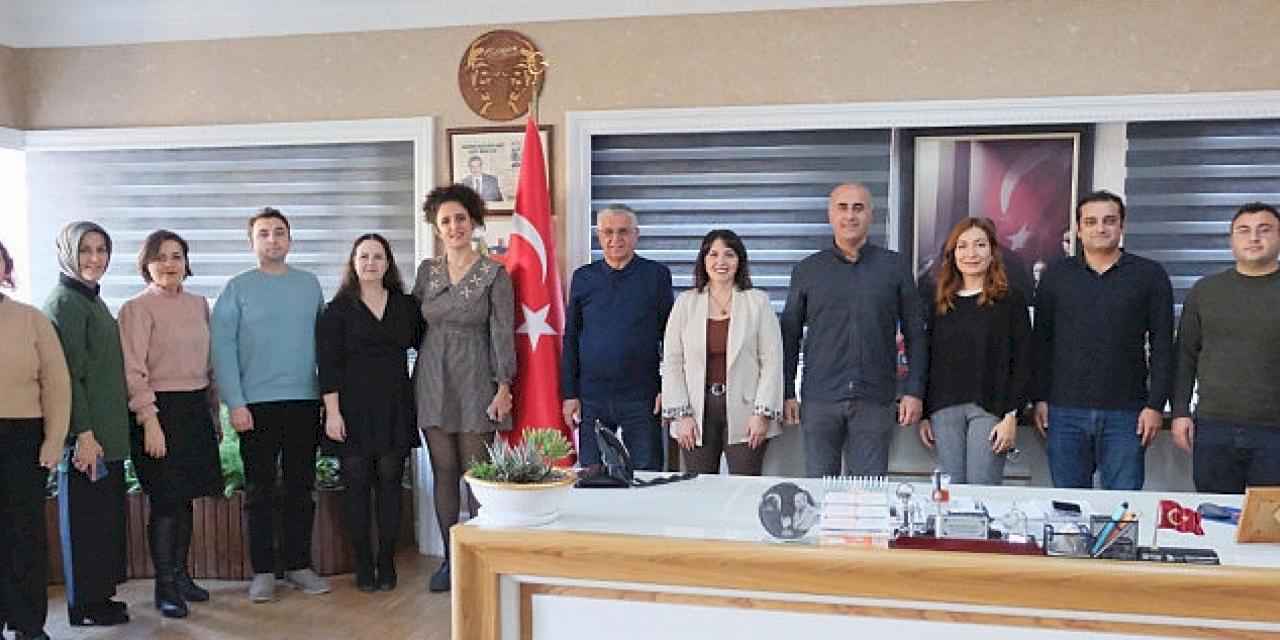 Öğretmenler Başkan Topaloğlu'nun yeni yılını kutladı