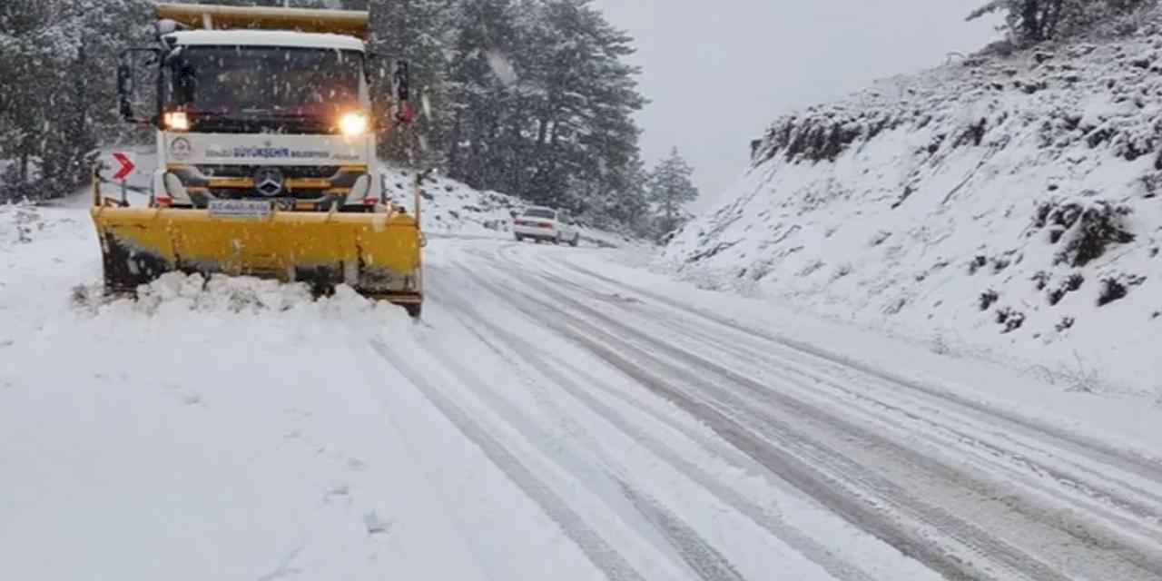Denizli Büyükşehir'den kar mesaisi