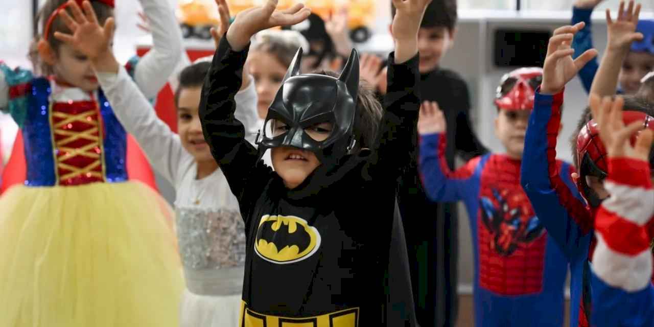 İzmir Bornova’da miniklere yeni yıl coşkusu