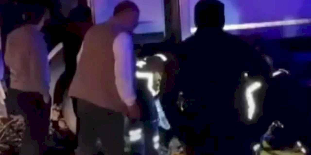 Bakan Yerlikaya, kamyonun çarptığı polis memuruyla ilgili son durumu paylaştı