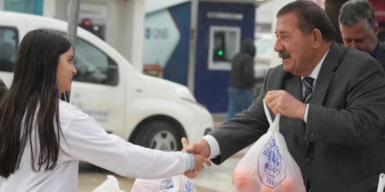 Muğla Milas'tan hem üreticiye, hem  tüketiciye vitaminli destek!