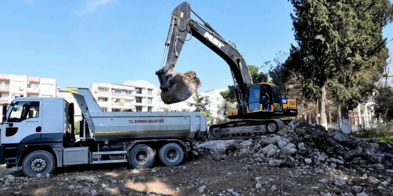 İzmir Bornova’ya ücretsiz halk otoparkı geliyor