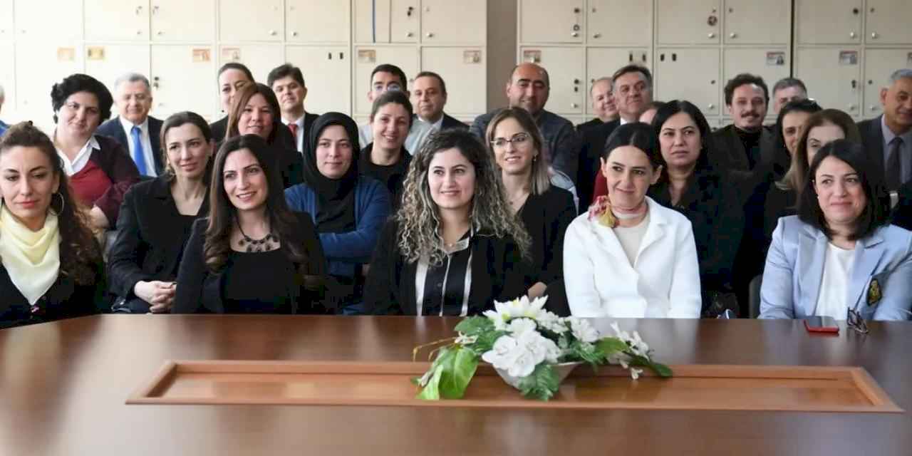 315 bin 856 öğretmen 'ünvan'a kavuştu