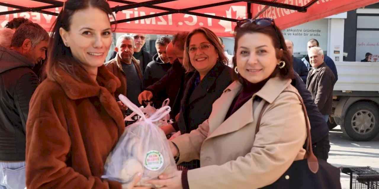 Kocaeli İzmit Belediyesi, mantar dağıtımına devam ediyor