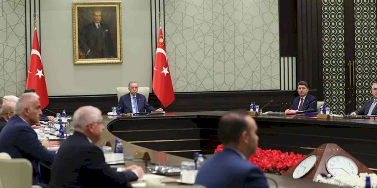 Kabinenin gündemi yine yoğun