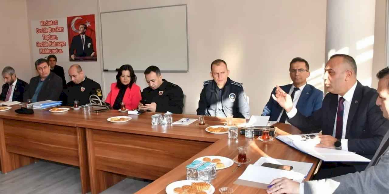 Manisa'da şehit aileleri ve gazileri buluşturan toplantı