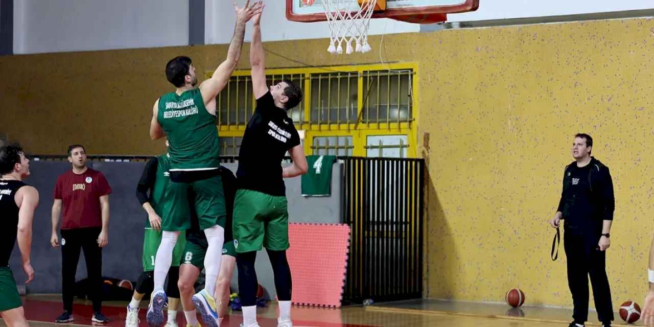 Sakarya’nın dev adamları Konya Gelişim’i konuk ediyor