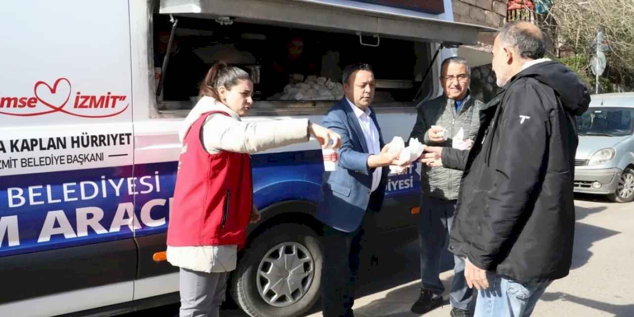 İzmit Belediyesi, Köprübaşı Camii cemaati ile buluştu
