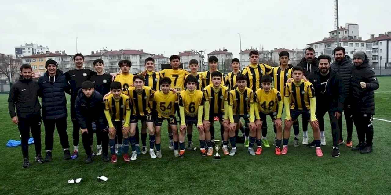 Kayseri Talas Belediyespor yine şampiyon