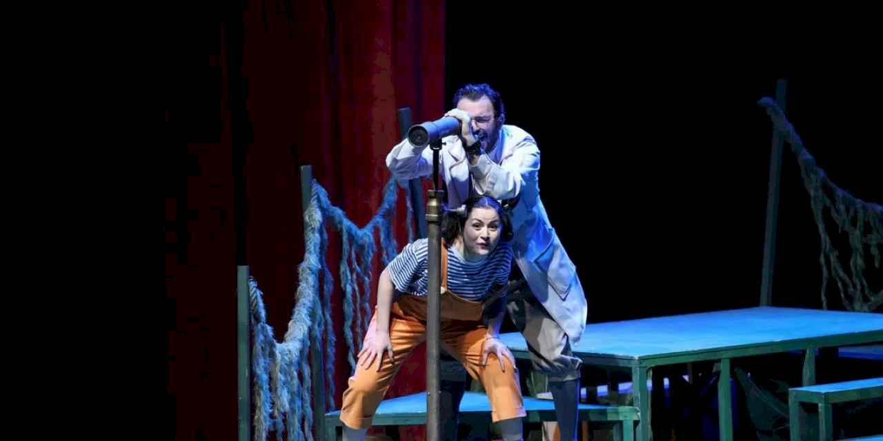 İstanbul'da Bakırköylü öğrenciler tiyatroya doydu