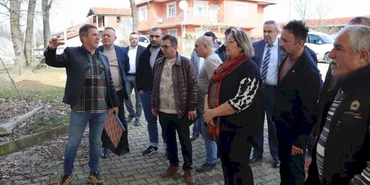 Kocaeli İzmit'te mahalleler yerinde dinleniyor