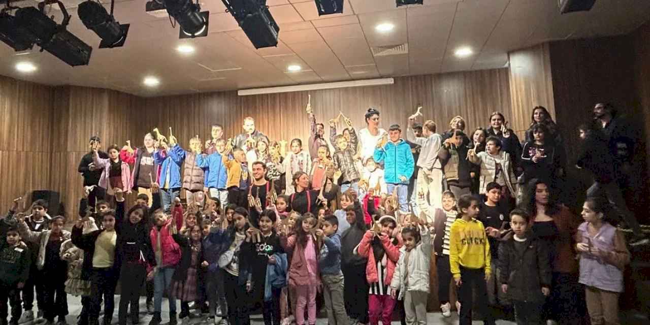 Dayanışma Noktaları çocukları sinema ve tiyatroyla buluşturdu