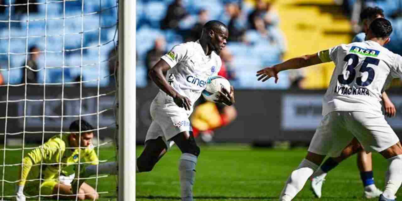 Adana Demirspor 3-5 Kasımpaşa (Maç Sonucu) Bol gollü maçın kazananı Kasımpaşa