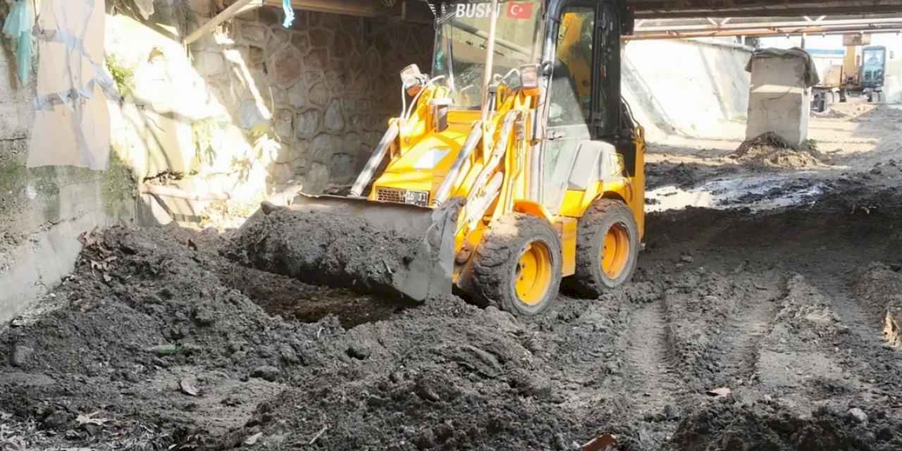 Bursa Büyükşehir'den dere temizliği