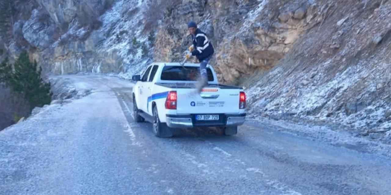 Antalya Büyükşehir ekiplerinden Alanya yollarında çalışma