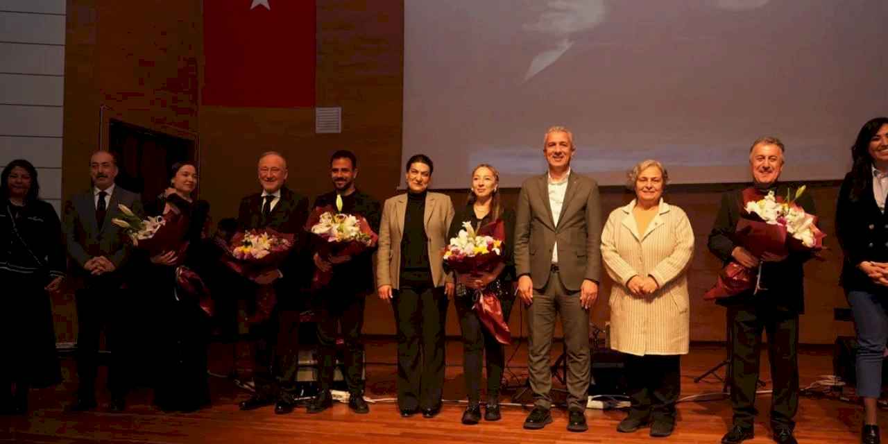 Ankara'da usta oyunculardan “Şifa Niyetine Anılar Ve Türküler”