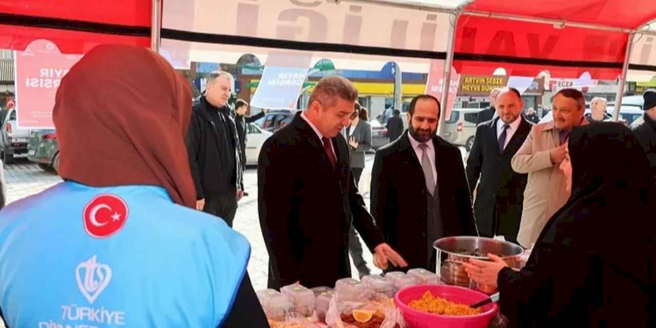 Artvin'de 'Hayır Çarşısı' kermesine yoğun ilgi