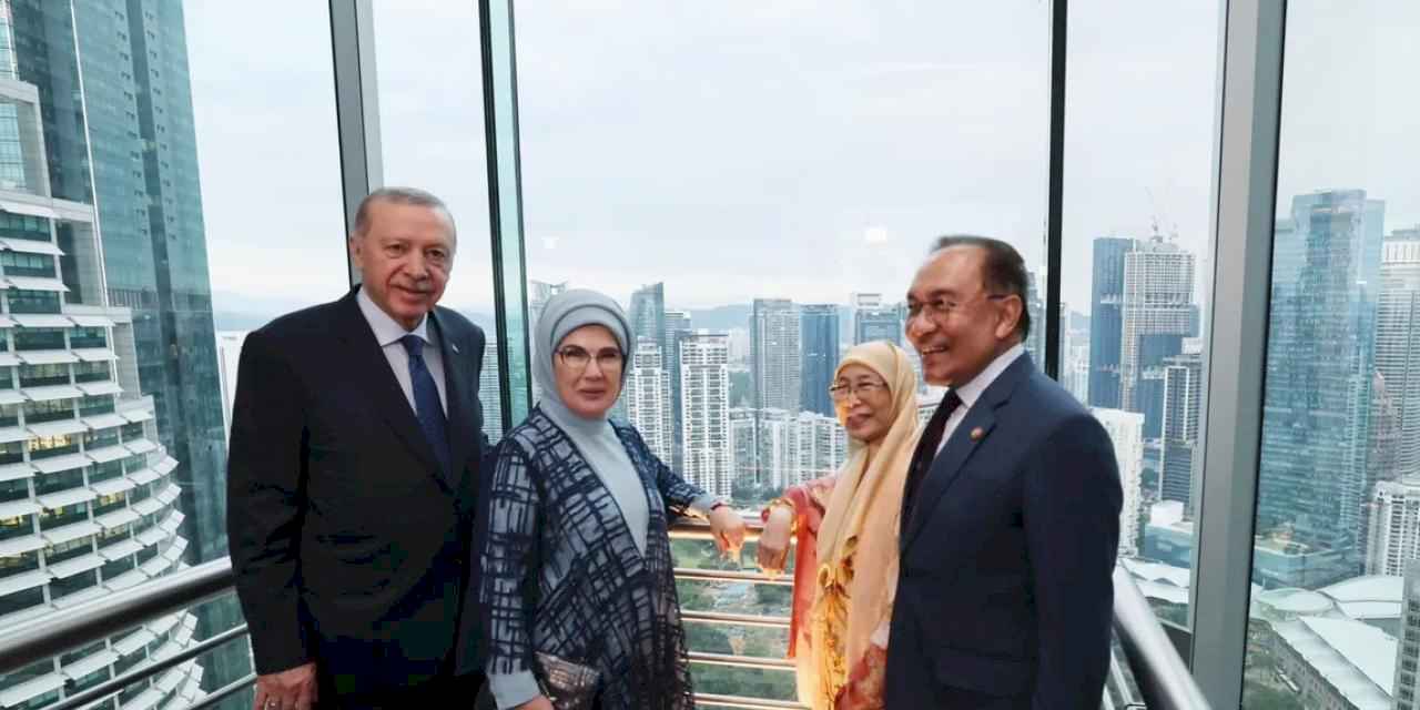 Cumhurbaşkanı Erdoğan'dan ikiz kulelere ziyaret