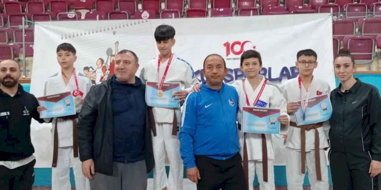 Kumlucalı Judocular Türkiye şampiyonası biletini aldılar