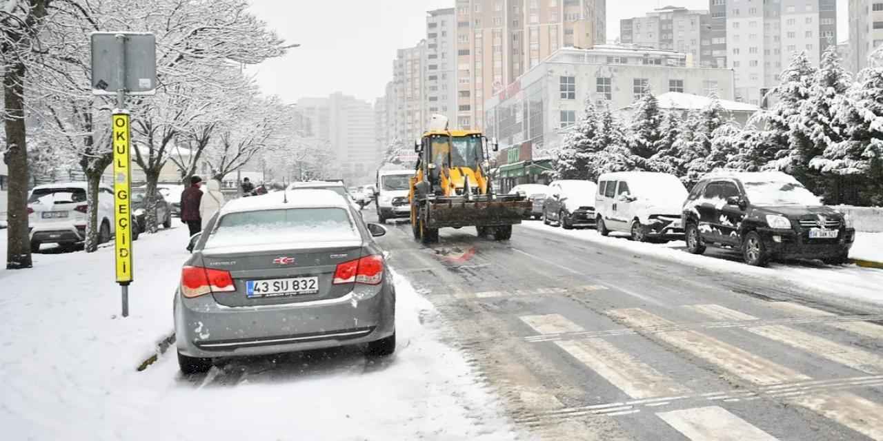 İstanbul'da karla etkin mücadele devam ediyor