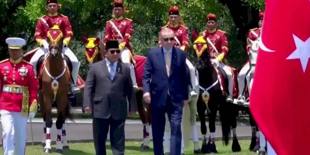 Cumhurbaşkanı Erdoğan Endonezya'da... Türkiye-Endenozya ilişkileri gelişiyor
