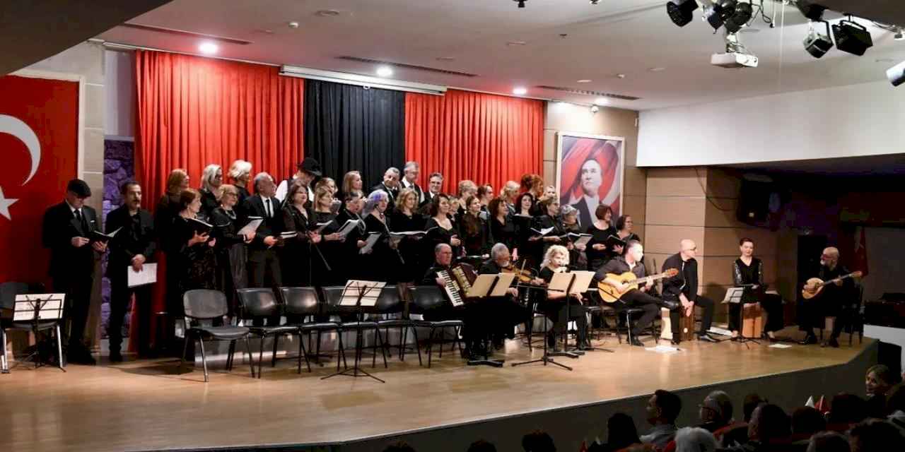 İzmir Çiğli’de 'Rebetiko' rüzgarı