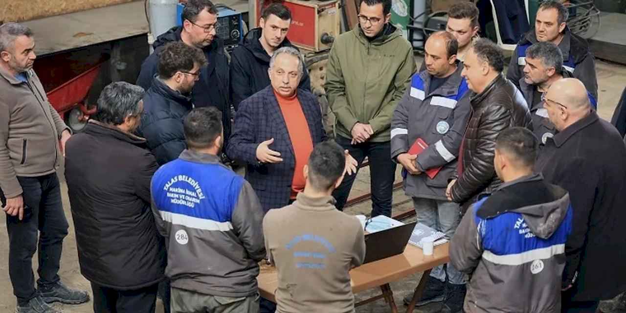 Kayseri Talas'ta asfalta yama