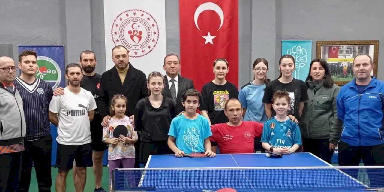 Sakaryalı tenisçilere kritik mücadele öncesi moral