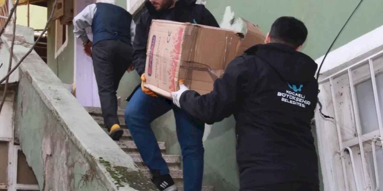 Kocaeli'de doğalgaz ve yakacak yardımları sürüyor