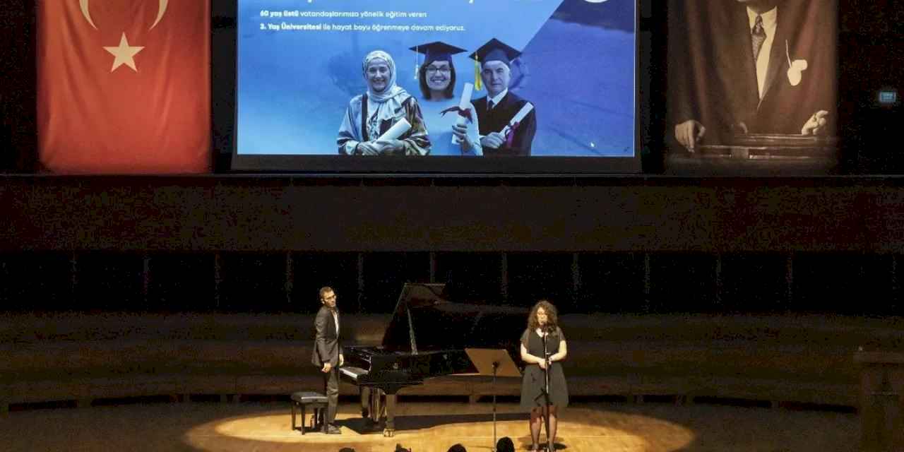 İzmir'de +60 yaş üniversiteli oluyor