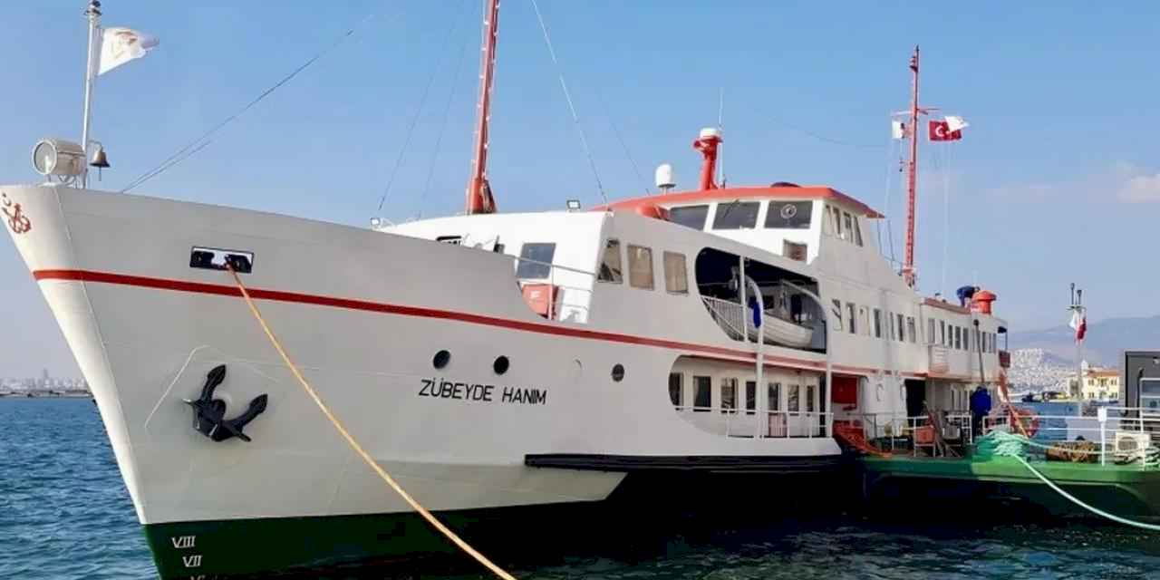 İzmir limanında 'Zübeyde Hanım' ziyarete açıldı