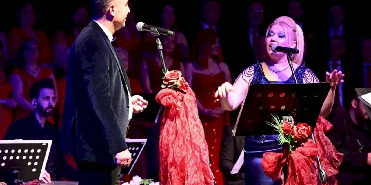 Manisa'da şarkılar sevgiyle söylenecek