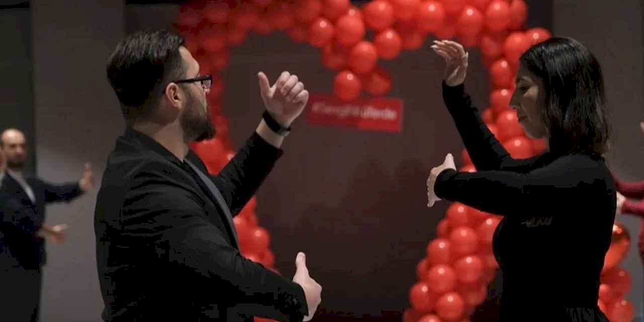 Bursa Nilüferli çiftlerden Sevgililer Günü tangosu