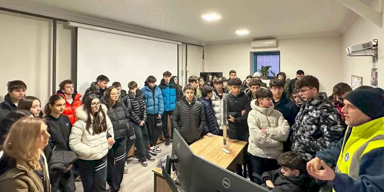 Sakarya'da liseliler suyunun yolculuğunu inceledi