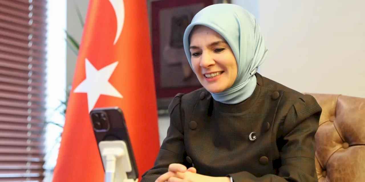 'Fon'la yuva kuran ailenin ilk bebeğine Bakan Göktaş'tan tebrik