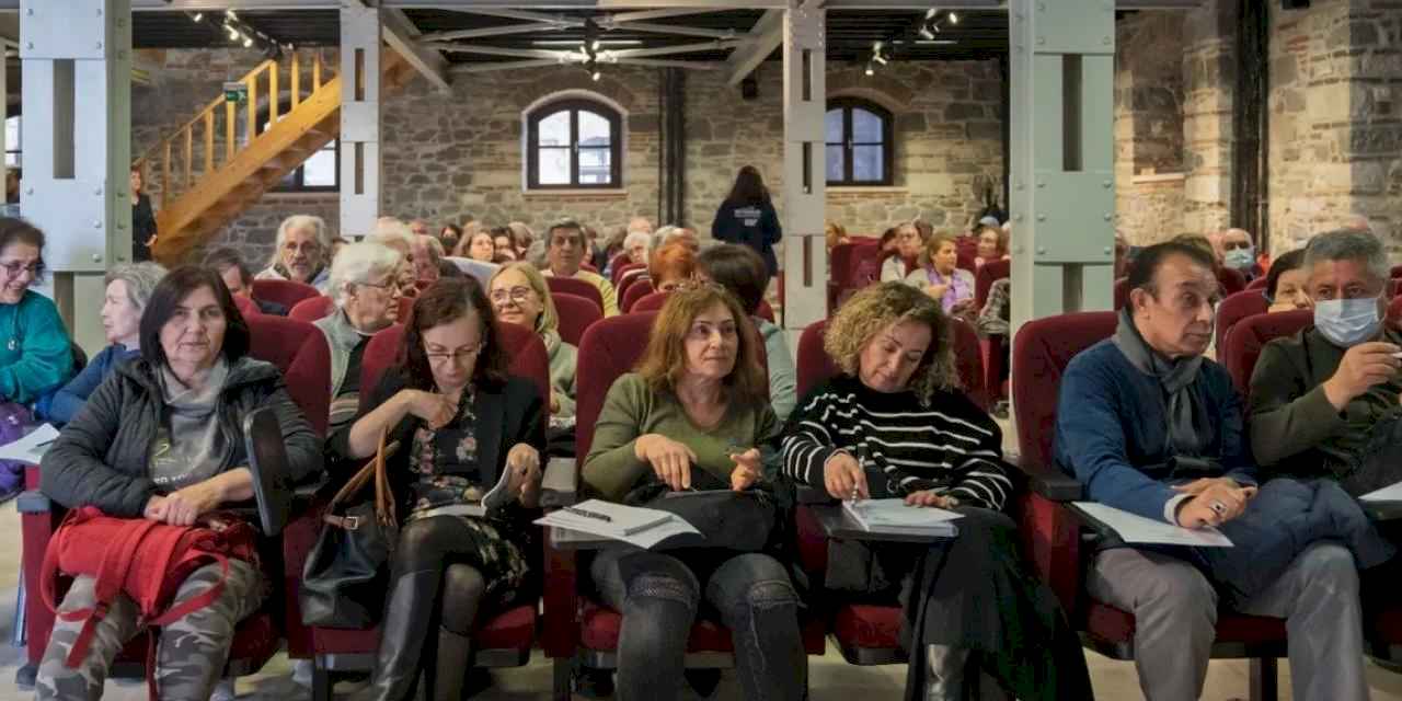 İzmirliler eğitimde ikinci baharını yaşıyor