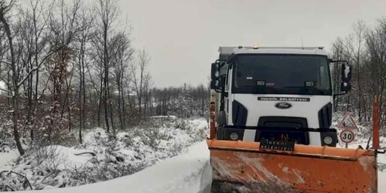 Bursa İnegöl'de 24 Saatte 925 km kar temizleme çalışması yapıldı