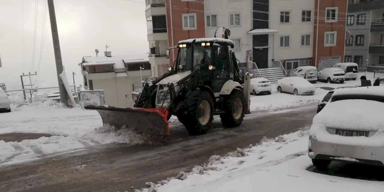 Kocaeli İzmit Belediyesi karla mücadelede seferberlik başlattı