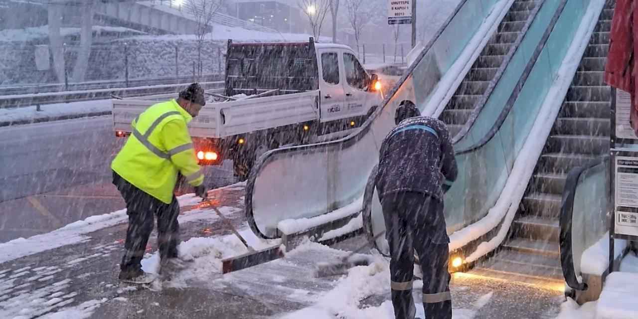 Kocaeli'de Büyükşehir ekipleri, yaya güvenliği için sahada