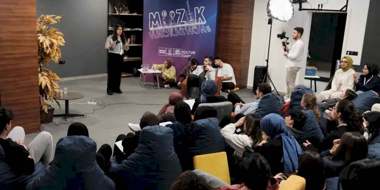 Konya gençliği 'fikir' geliştirdi