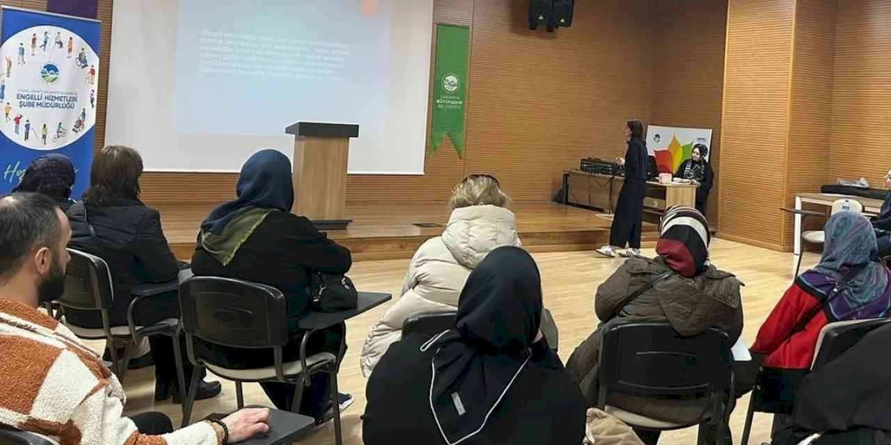 Sakarya SGM’de özel bireylerde ergenlik süreci anlatıldı
