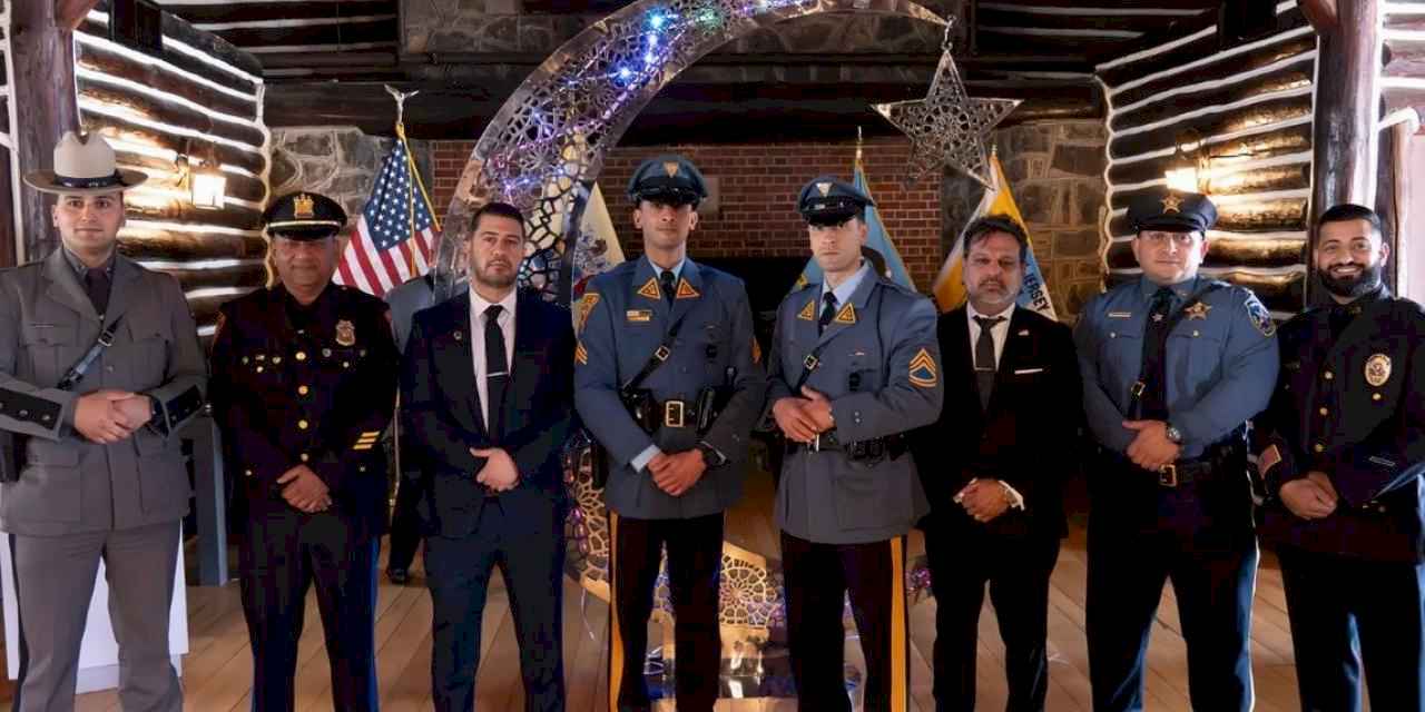 New Jersey Eyalet Polisi, 'Hilal Aydınlatma Töreni'ne katıldı