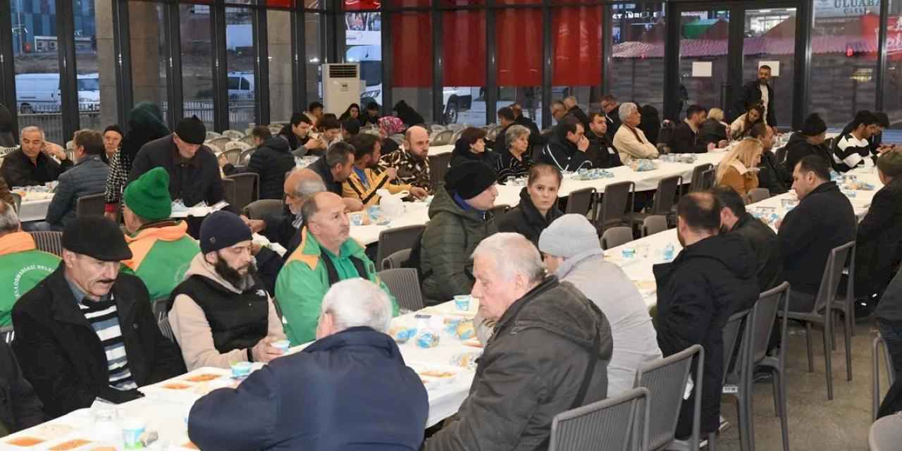 Bursa Osmangazi’de Ramazan bereketi: İhtiyaç sahibi ailelere 30 bin gıda paketi dağıtılacak!