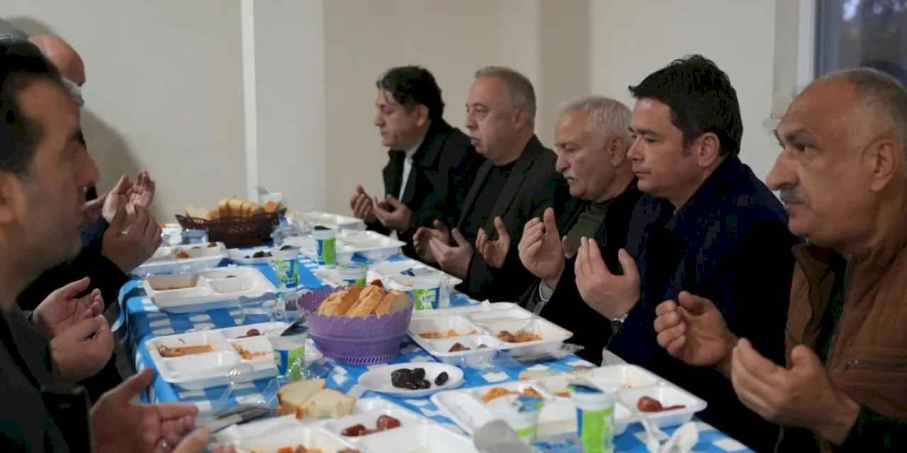 Bursa Osmangazi Güneybudaklar sakinleri ile oruç açtı