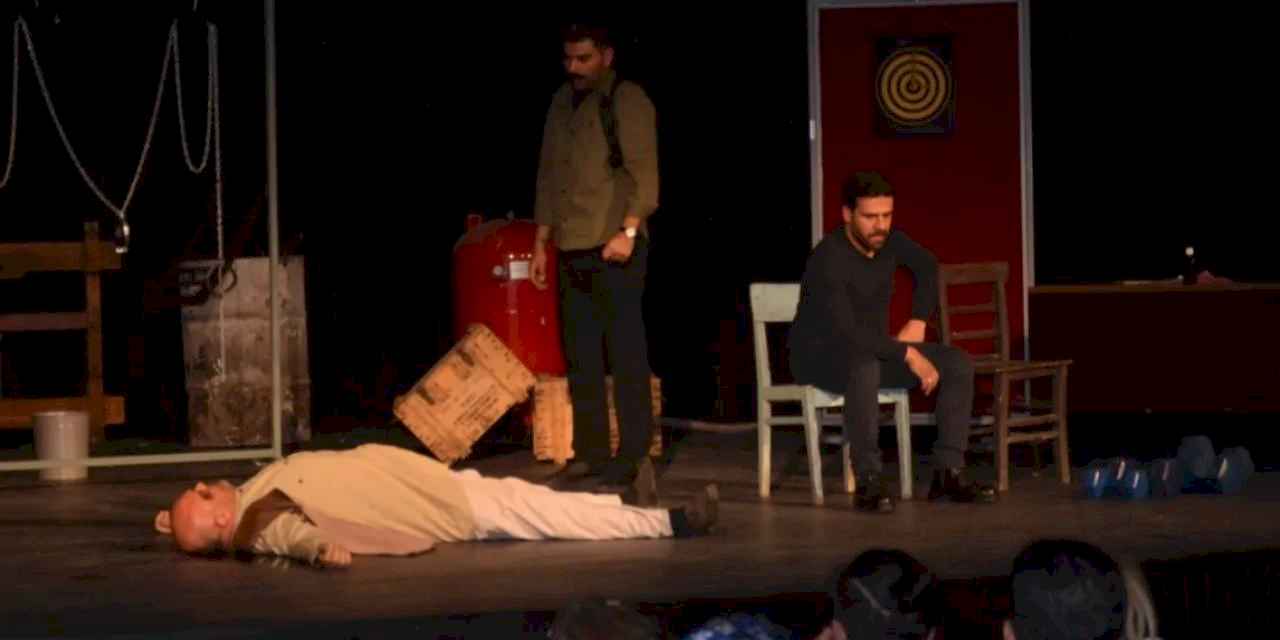Malatya'da 'Barış Ressamı' sahnelendi