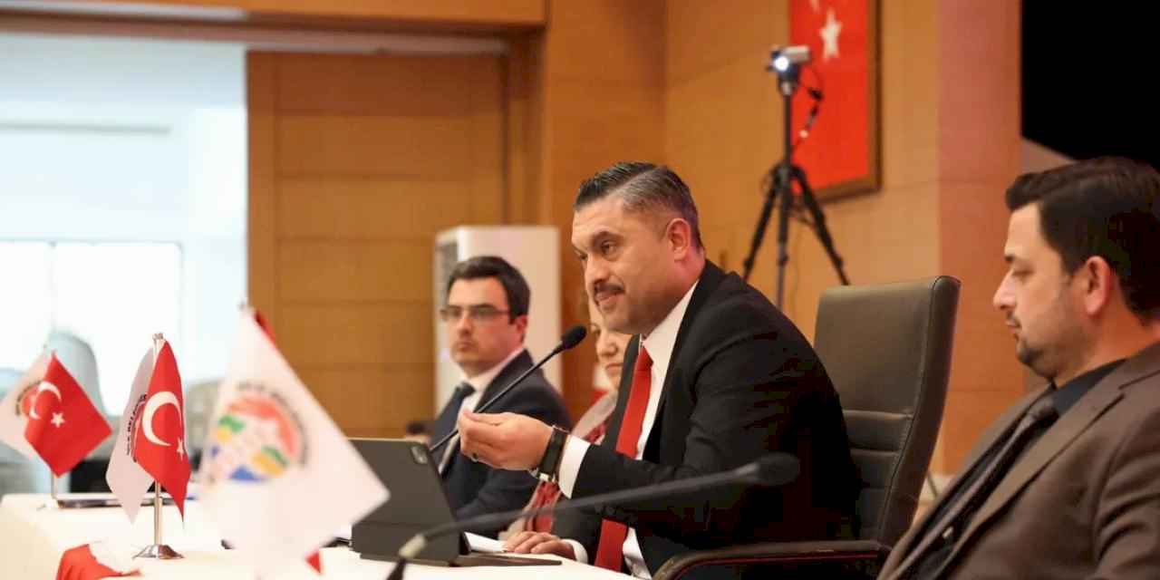 İstanbul Şile Meclisi'nde 'mikrofonu kapatın' gerginliği!