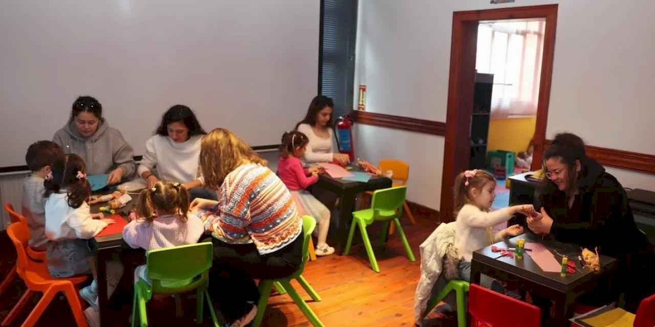 Anneler ve çocuklar İzmit'te Oyuncak Müzesi'nde buluştu